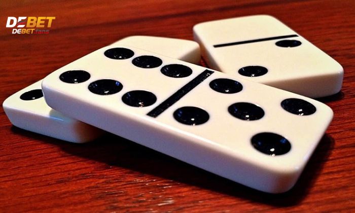 Thế nào là cờ Domino?